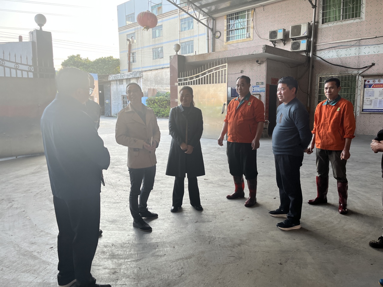 熱烈歡迎貴州荔波縣政府慰問團領導來我司慰問荔波籍員工！(圖1)
